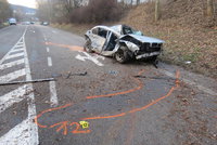 Řidič (†41) na Žďársku nepřežil autonehodu: Vůz vyletěl ze silnice a narazil do stromu