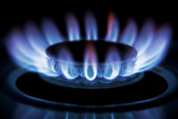 První dodavatelé plynu opravdu zlevňují, tlak Blesku zabírá