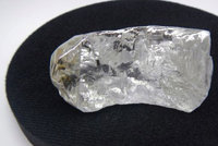 Díváte se na půl miliardy: V Africe našli diamant vážící 404 karátů