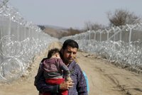 Makedonie dala migrantům stopku: Přes hranice nikdo nesmí!