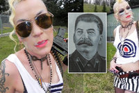 Stalinova vnučka je drsňačka: Ujíždí na tetováních a piercinzích