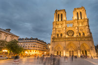 Chtěly vyhodit Notre-Dame do povětří. Pětici džihádistek hrozí doživotí