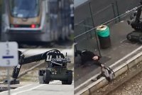 Na bruselském předměstí zneškodnili muže s bombou. Držel ženu a dítě