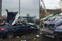 Řidič BMW ujížděl policistům a vyboural se. Strážci zákona mu zachránili život