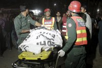 Výbuch na Velikonoce: Táliban zabil nejméně 69 Pákistánců, hlavně ženy a děti