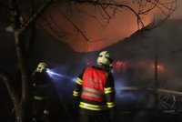 Požár v Miloticích nad Bečvou: Shořel statek za dva miliony