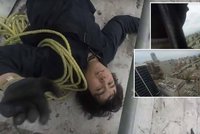 Kanaďan chtěl vyšplhat na střechu mrakodrapu: Spadl z 9metrové výšky! A odešel po svých...