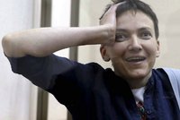 Vydání Savčenkové už je na spadnutí. Rusko ale zadrželo její sestru