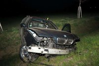 Srážka aut na Brněnsku: Škoda čtvrt milionu a šest zraněných