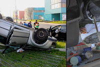 Řidič z Plzně vezl v autě pilu: Při nehodě ho pořezala!