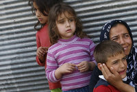 Uprchlický tábor hrůzy: Uklízeč znásilnil desítky dětí,  vodil je mimo dosah kamer