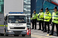 Explozivní trapas: Stadion Manchesteru United evakuovali kvůli zapomenuté atrapě bomby