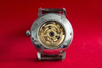Výročí Karla IV. slaví i speciální hodinky Prim. Ve zlatě jsou za půl milionu