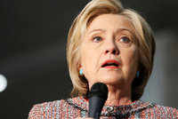 Clintonová ignorovala vládní pravidla, tvrdí inspekce o e-mailové kauze