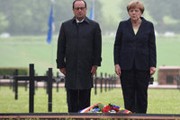 Merkelová a Hollande u Verdunu: Po sto letech uctili památku padlých vojáků