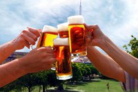 Ráj pivařů na Parukářce: Na Žižkovském pivobraní představí své zlatavé moky na 40 podniků