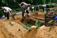 Hrobníci se utkali v soutěži kopání hrobů, vítězové z Maďarska poměří síly s Čechy