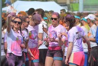 Běh pro selfiečkáře: The Color Run Prague přilákal stovky nadšenců
