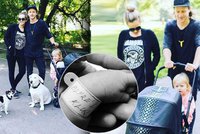 Tomáš Klus poprvé s novorozeným synem na procházce! Tamara je týden po porodu jako lunt