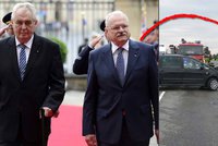 Slovenský exprezident měl bouračku. S limuzínou vyletěl ze silnice do vinice