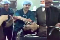 Kuriózní video: Chirurgové odstranili z krku pacienta obří kovový klíč!