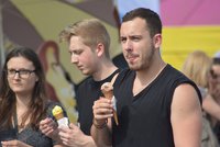 Ochlazení lidi neodradilo: Návštěvníci zmrzlinového festivalu se mohli utlouct