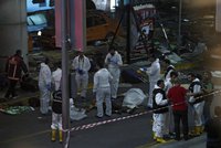 Po masakru v Istanbulu zemřelo už 36 lidí, letiště obnovuje provoz