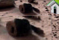 Domek Marťanů! NASA vyfotila na Marsu záhadné obydlí