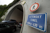 Na čtyři noci silničáři uzavřou Letenský tunel: Čeká ho údržba a mytí