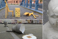 V Budějovicích si umění v ulicích neváží: Vandal už zase zničil sochu v centru města