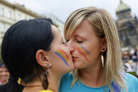 Homosex je taky sex! Floridský soud uznal i soulož osob stejného pohlaví
