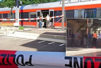 Muž ve vlaku zaútočil nožem i hořlavinou. Mezi sedmi zraněnými je i dítě (6)