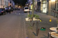 Střelba a útok nožem v Kolíně nad Rýnem zranily člověka. Násilníci prchají