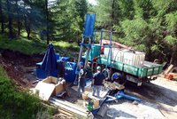 Česko má poklad v kovu budoucnosti: Lithium pod Cínovcem i ve Slavkovském lese