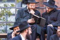 Židé zakázali dívkám vzdělání: „Je to nebezpečné,“ varují rabíni