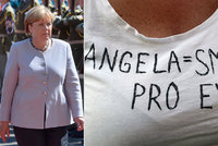 ONLINE: Merkelová je v Praze. „Angela je smrt Evropy,“ protestují Češi