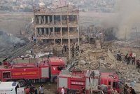 Exploze bomby v Turecku: 8 mrtvých a 45 zraněných po výbuchu u policejní stanice