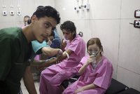 Asadův režim v Aleppu zranil chlorem 40 dětí, tvrdí lidskoprávní organizace