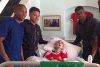 Dojemné gesto! Fotbalisté z Manchesteru United navštívili umírajícího fanouška