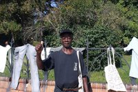 Poplach v Břeclavi: Černoch sušil prádlo na plotě kostela, považovali ho za uprchlíka