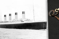 Rezavý klíček z Titanicu se prodal za 2,6 milionu. Patřil utonulému stevardovi