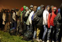 Francie odsoudila dva Čechy za převaděčství migrantů. Skončili v base