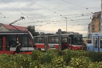 Další omezení v okolí Libně: Mezi Palmovkou a Florencí nepojedou tramvaje. Budete muset autobusem nebo jinudy