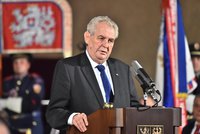 Sledujte ŽIVĚ tiskovku Miloše Zemana: Proč chce podruhé kandidovat?