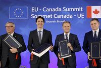 Brusel a Kanada podepsaly ožehavý obchodní pakt. CETA potrvá šest let