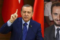„Erdogan souloží se zvířaty.“ Turecký prezident žene za báseň Němce k soudu