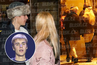 Svůdník Justin Bieber v Praze: Sbalil 6 dívek v baru a vzal si je na hotel!