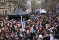 17. listopad ONLINE: Rektor Zima se otřel o Zemana, ukázala se i Bobošíková