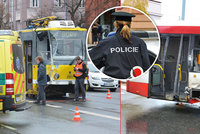 Hrdinka nehody v Plzni: Policistka na mateřské zastavovala krev plenkami
