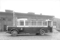 První autobusová linka v Praze vyjela před 110 lety: „Omnibusy“ startovaly pod Hradem